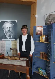 Il n'y a pas de description pour cette image