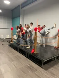 Il n'y a pas de description pour cette image